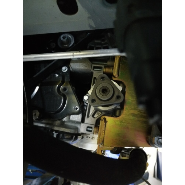 Кронштейн компрессора для Ford Transit V348 2.2л FWD (передний привод) с кондиционером с 2012 г.в, под компрессор SD5H14/7H15