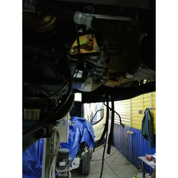 Кронштейн компрессора для Ford Transit V348 2.2л FWD (передний привод) с кондиционером с 2012 г.в, под компрессор SD5H14/7H15
