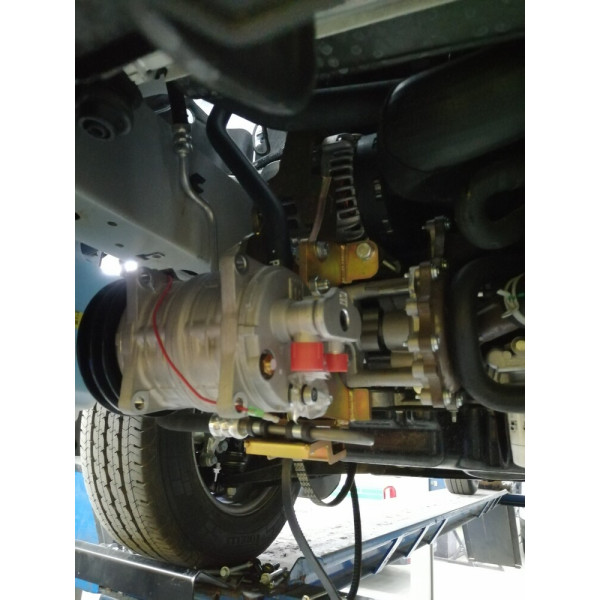Кронштейн компрессора для Ford Transit V348 2.2л FWD (передний привод) с кондиционером с 2012 г.в, под компрессор SD5H14/7H15