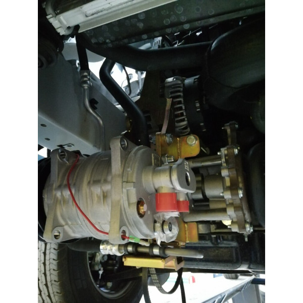Кронштейн компрессора для Ford Transit V348 2.2л FWD (передний привод) с кондиционером с 2012 г.в, под компрессор SD5H14/7H15