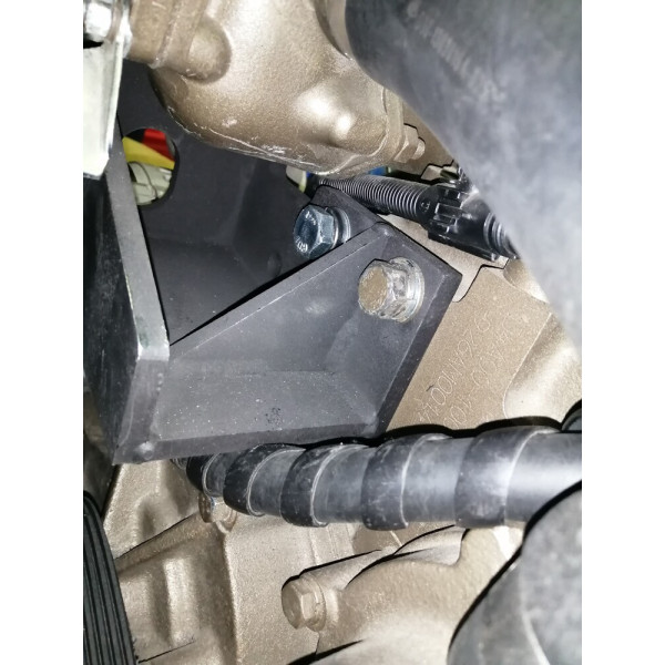Кронштейн компрессора для Hyundai HD 78 с двигателем YC4DN c CNG (метан), под компрессор SD 5H14/7H15