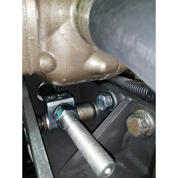 Кронштейн компрессора для Hyundai HD 78 с двигателем YC4DN c CNG (метан), под компрессор SD 5H14/7H15