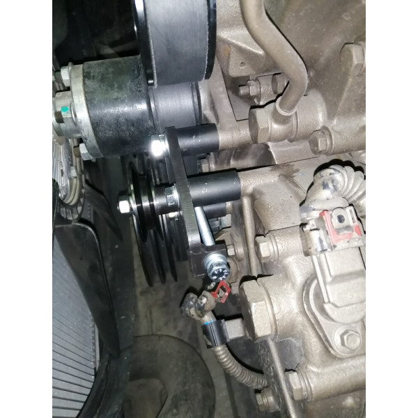 Кронштейн компрессора для Hyundai HD 78 с двигателем YC4DN c CNG (метан), под компрессор SD 5H14/7H15