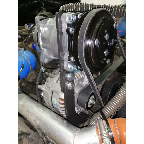 Кронштейн компрессора для Hyundai HD 78 с двигателем YC4DN c CNG (метан), под компрессор SD 5H14/7H15